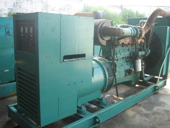 江岸租赁发电机- 发电机碳刷磨损的原因是什么