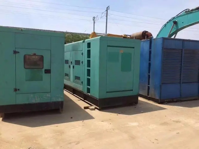 江岸柴油发电机组的电压和功率之间有什么关系？