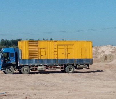 江岸发电机出租如何判断柴油发电机冷却液是否需要更换？