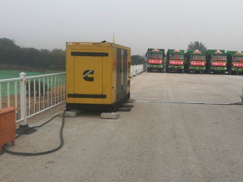 江岸电力系统的稳定性和设备兼容性如何影响发电机组的频率规格？