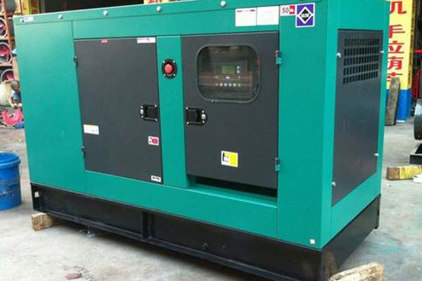 江岸如何检查机油的使用时间？