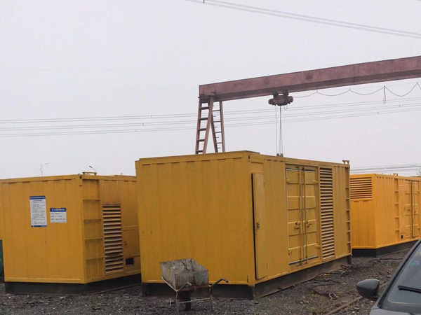 江岸100kw柴油发电机组每小时油耗？