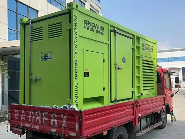 江岸更换水冷式机油散热器的密封件时，如何选择合适的密封胶？