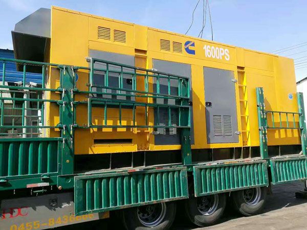 江岸测量水冷式机油散热器密封件尺寸时的注意事项有哪些？