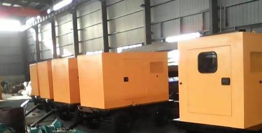 江岸柴油发电机组冬季启动后需要进行哪些检查和操作？